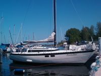 PredniZon - Erik en Maaike van Baarsel, Ligplaats: Huizen, Bouwjaar: 1983, Bouwer: Friendship, Indeling: Friendship, Bijzonderheden: Voorheen heette de boot Doucement en heeft zij jaren in Den Osse gelegen.